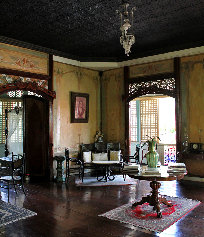 Be a Don and Doña for a Day at an Ancestral House in Taal Heritage Town ...