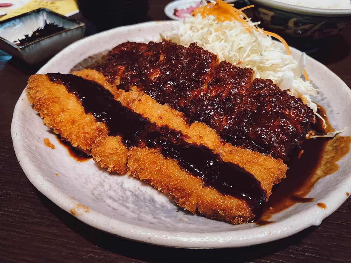 6 x popular Japanese food to try while in Japan 