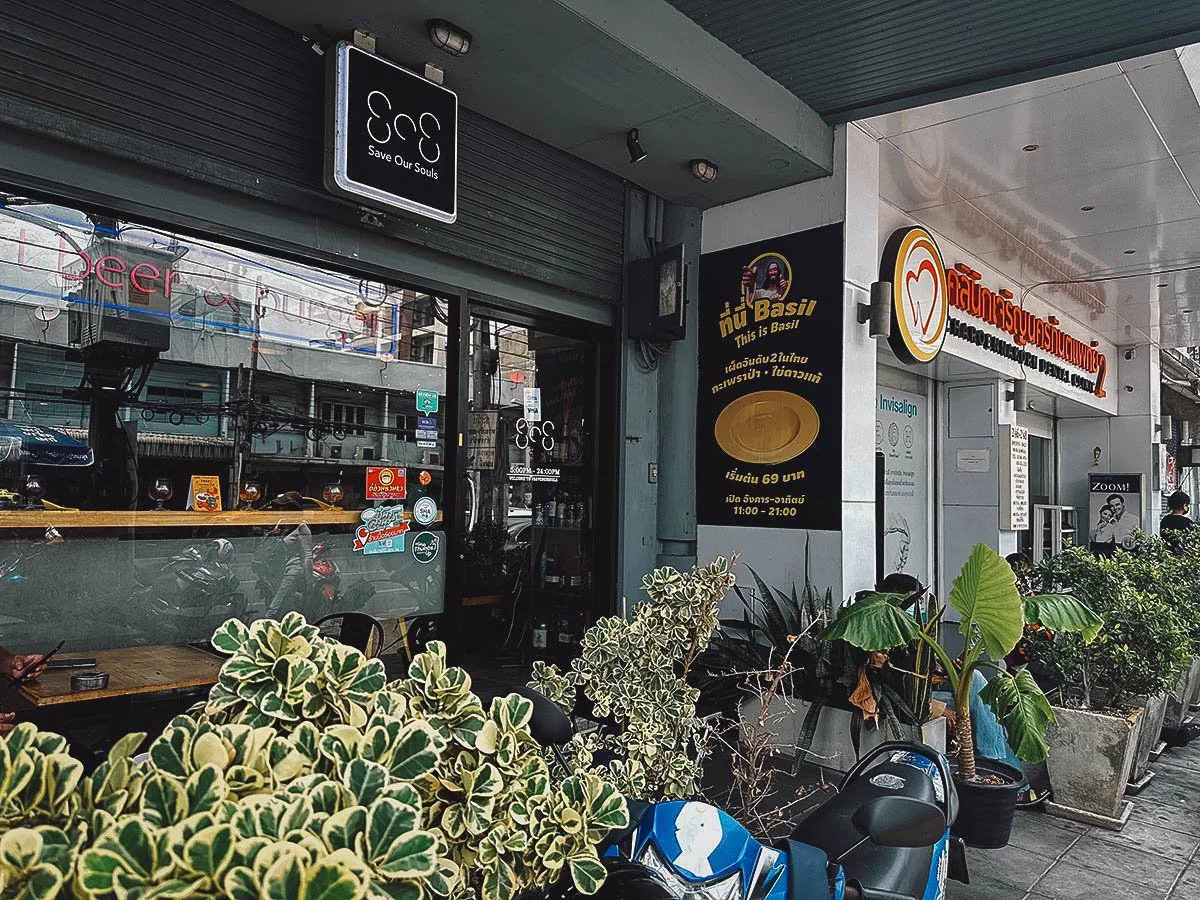 Thipsamai ICONSIAM  Restaurants in Charoennakhon, Bangkok