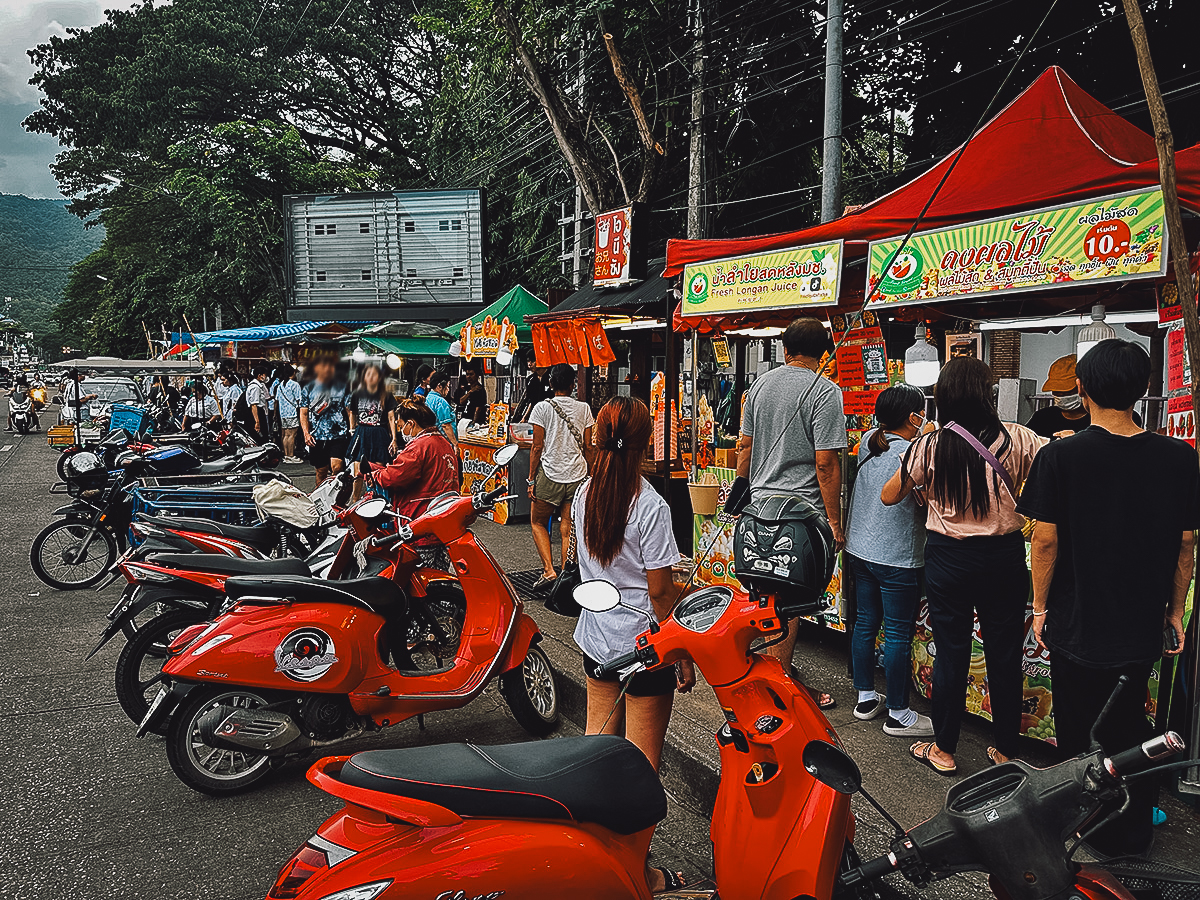 Food stalls at Lang Mor Night Market