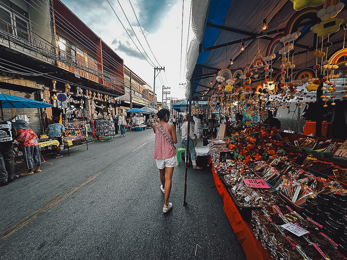 Vendors along Wua Lai Street in Chiang Mai