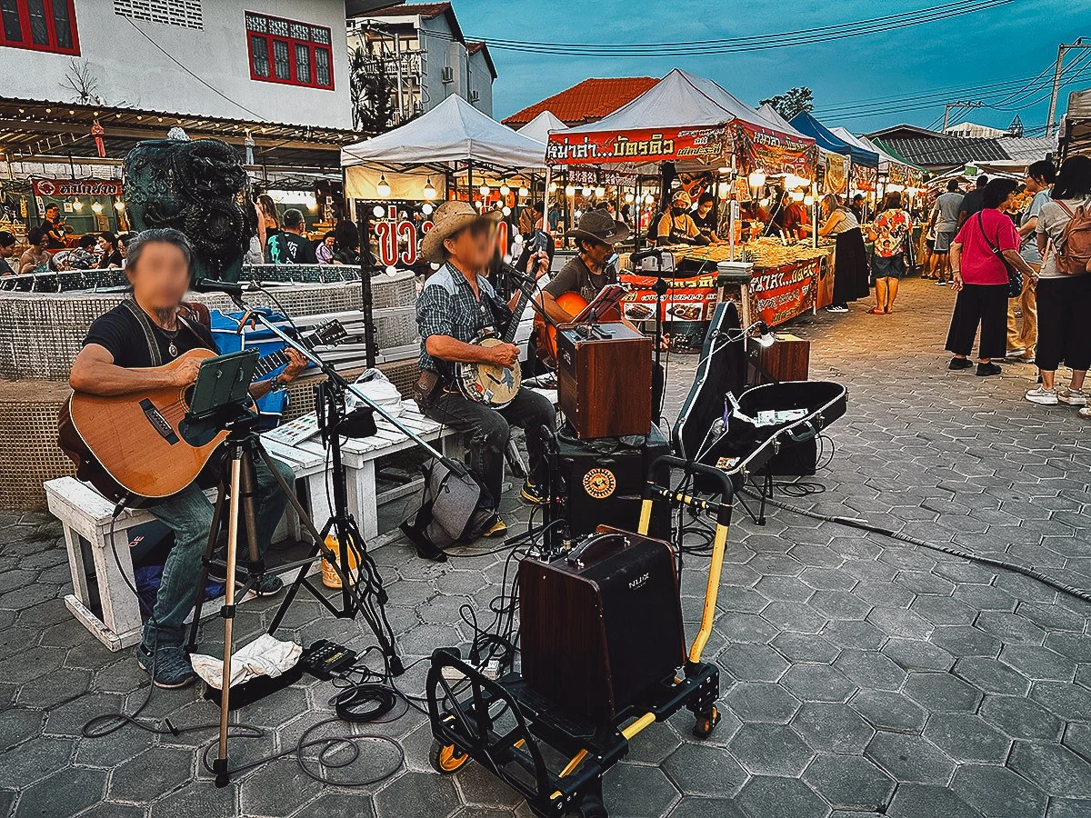 Musicians along Wua Lai Street in Chiang Mai