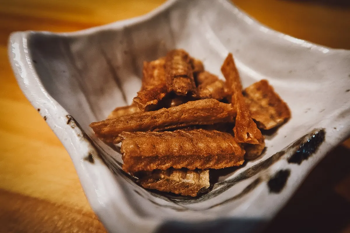 Crispy eel bones